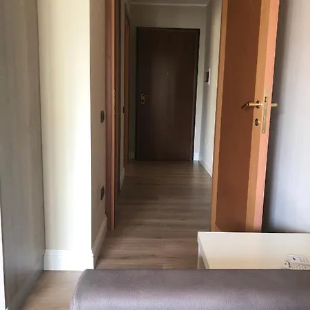 アパート Giselle House カリアリ